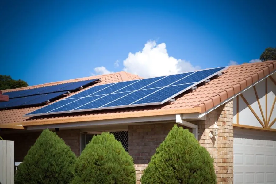 autorisation pour installer des panneaux solaires, urbanisme, panneaux solaires sur le toit, VosPlans